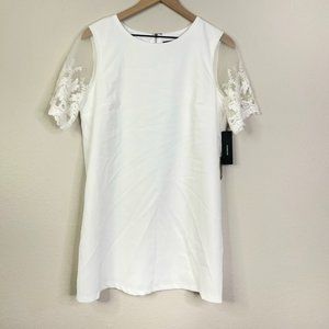 Lulu's White Lace Short Sleeve Dress Size Medium Style 68363 Bridal